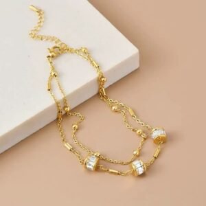 White stone Garneet Ring