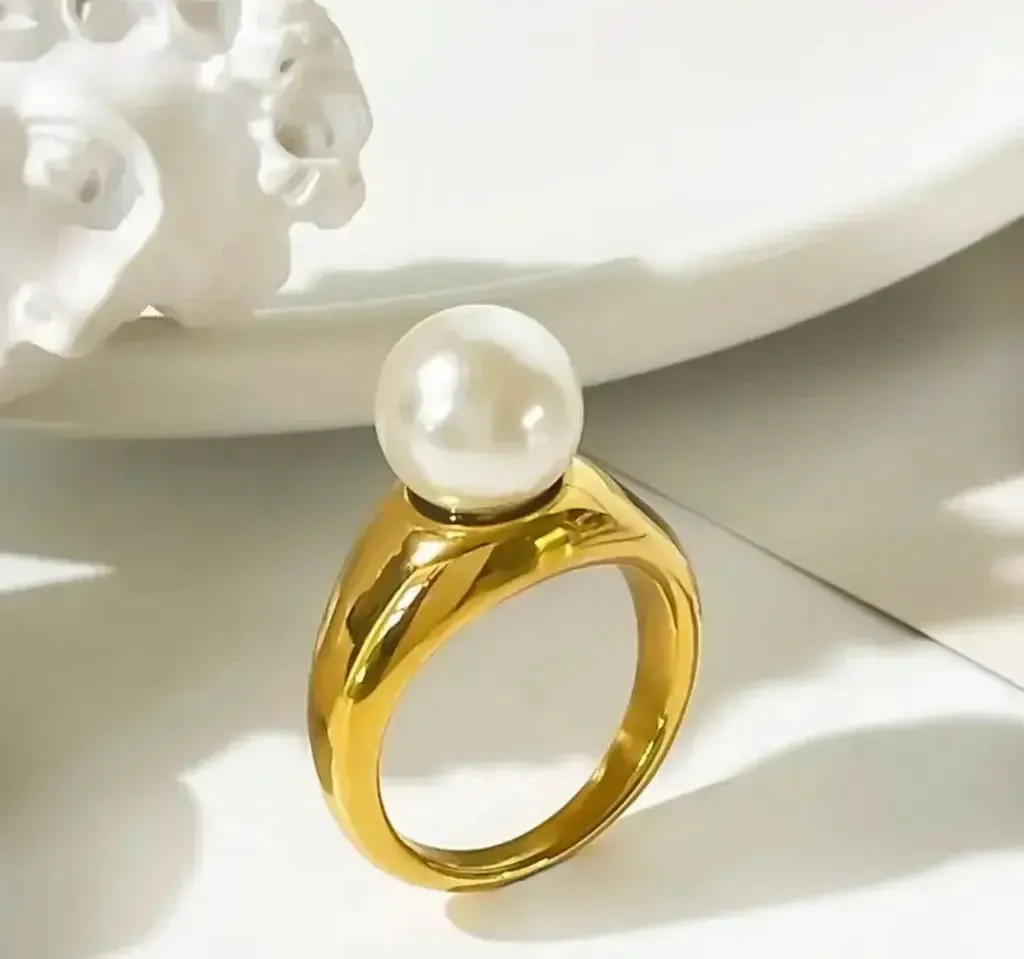 Single Pearl Ring